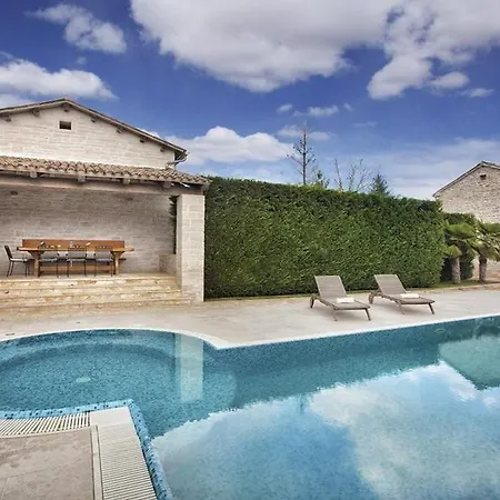 Castela Villa *