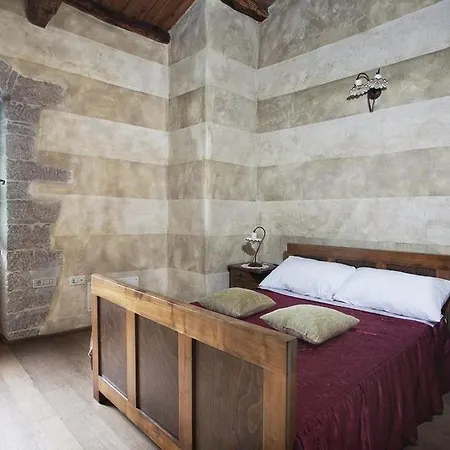 Castela Villa Vela Traba