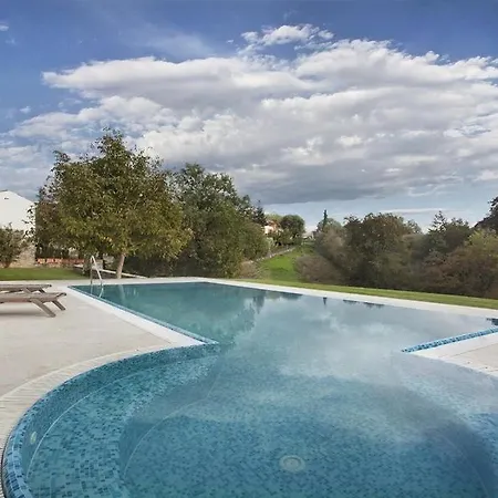 Castela Villa *